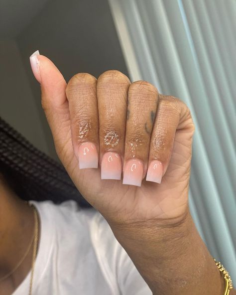 Square Short Ombre Nails, Cute Short Ombre Nails, Cute Ombre Nails Short, Short Ombre Nails Square With Glitter, Short Ombré Acrylic Nails, Short Acrylic Ombre Nails, Ombre Short Nails Acrylic, Summer Ombre Nails Short, Short Nail Ombre