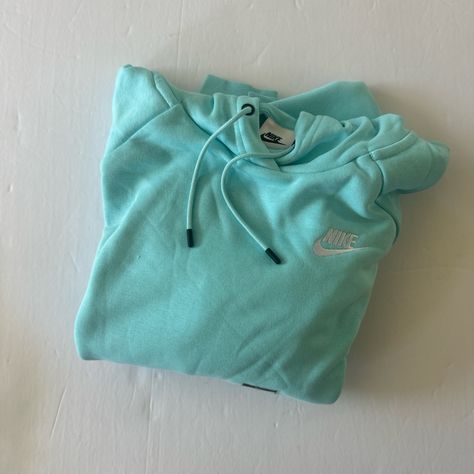 Hoodies Nike, Nike Hoodies, Teal Outfits, Acid Bath, Teal Nikes, Tops Nike, Preppy Clothes, Xmas List, Casual Preppy Outfits