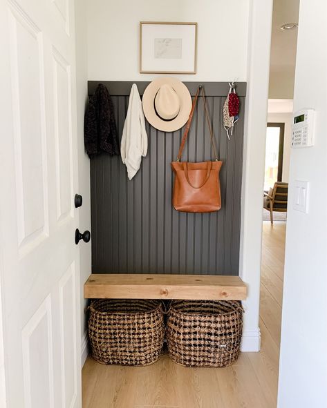 Shiplap Entryway, Small Mudroom Ideas, Alexander Home, Mud Room Entry, Mudroom Decor, Small Entryways, Mudroom Design, Home Entrance Decor, Entrance Decor