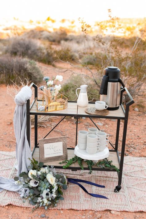 Wedding Coffee Table Decor, Coffee Set Up Ideas, Coffee Station Ideas Wedding, Coffee Table At Wedding, Coffee Drink Station, Coffee Station Wedding Receptions, Coffee Station For Wedding, Coffee Station Party Ideas, Coffee Station At Wedding