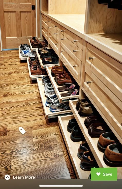 Desain Pantry, Dream Closet Design, Diy Cushions, Shoe Rack Closet, Closet Design Layout, Home Office Inspiration, Luxury Closets Design, Closet Renovation, Small Bedrooms