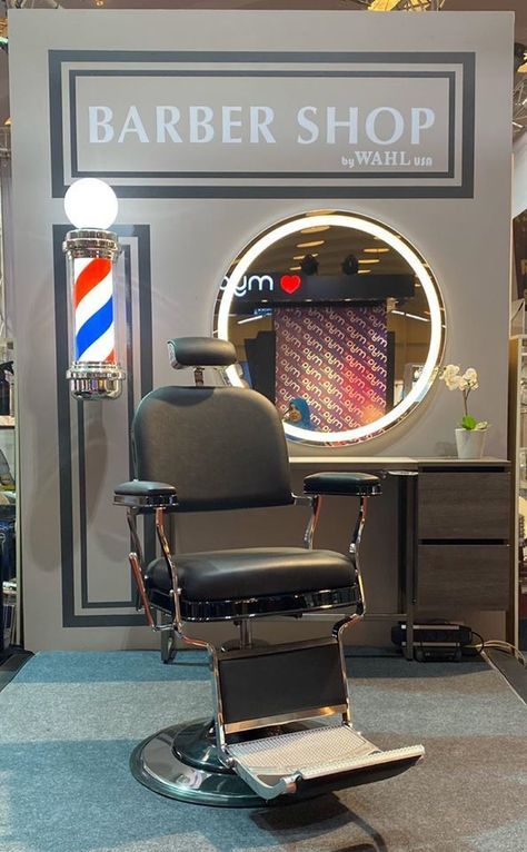 In Home Barber Shop, Barbershop Design Interior, Barber Tips, Barber Shop Interior, Shop Name Ideas, Home Hair Salons, Master Barber, Hair Salon Interior, Salon Suites Decor