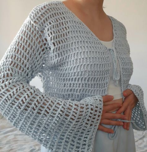 Crochet Trendy Clothes, Crochet Longsleeve Top, Crochet Mesh Ideas, Crochet Tops Free Patterns Long Sleeve, Light Crochet Cardigan, Crochet Mesh Cardigan Pattern, Crochet Star Cardigan, Mesh Cardigan Outfit, Crochet Summer Jacket