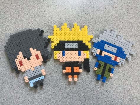 Anime Fuse Beads Patterns, Sasuke Perler Beads, Perler Bead Patterns Naruto, Gojo Satoru Perler Beads, Perler Bead One Piece, Perler Bead Anime, Naruto Perler Beads, Naruto Perler, Naruto And Kakashi