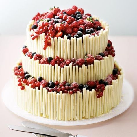 10 of the best birthday cake recipes - Good Housekeeping Best Birthday Cake Recipe, Showstopper Cakes, Cake Name, Berry Cake, Chocolate Wedding Cake, Birthday Cake Recipe, Cool Birthday Cakes, Easy Cake Recipes, Food Cakes