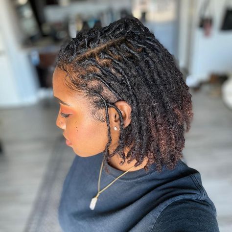 @ronnnni on Instagram: “I went from 113 Locs to 104. I started out wanting them to be small, but I am happy they are thicker than I intended. YT: RahKneeShuh…” Loc Styles Short, Long Shag Cut, Locs Styling, Locks Hairstyle, Unique Loc Styles, Pretty Locs, Loc Care, Hair Room, Edgy Hairstyles