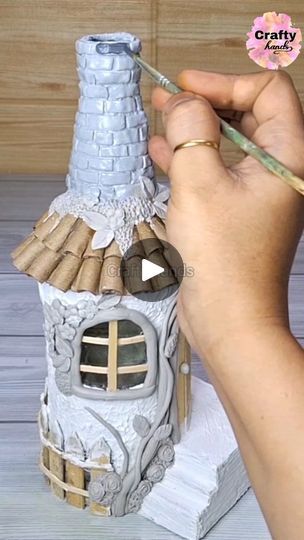 Idea For Home, Fairy House Crafts, Clay Fairy House, Bottle House, Fairy House Diy, Fairy Garden Crafts, Diy Glass Bottle Crafts, Clay Fairies, Wine Bottle Diy Crafts