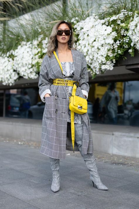 How to Wear the Off-White Belt Off White Belt Outfit, White Belt Outfit, Style Stockholm, Belt Outfit, Off White Belt, Street Style Shop, Skirt Images, Blogger Street Style, Older Women Fashion