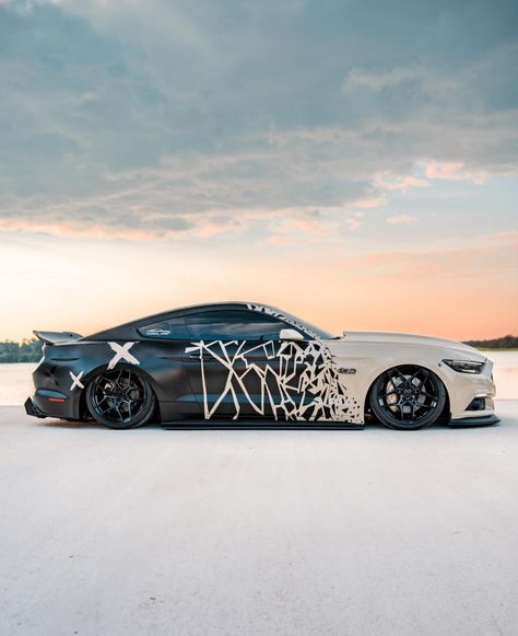 Car Wrap Inspiration, Bmw Wrap Design, Unique Car Wrap Colors, Mustang Wrap Ideas, Mustang Wraps, Bmw Wrap Ideas, Bmw Wrap, Wrap Aesthetic, Cool Car Wraps