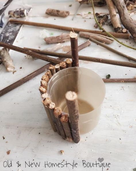 Making a barrel for a wishing well with a lid & twigs.. #wishingwell #fairyfurniture #fairy #fairygarden #makethings #prettythings #create… Fairy Furniture, Fairy Garden Furniture, Fairy House Diy, Fairy Garden Crafts, Fairy Garden Designs, Faeries Gardens, Mini Fairy Garden, Fairy Crafts, Fairy Garden Houses