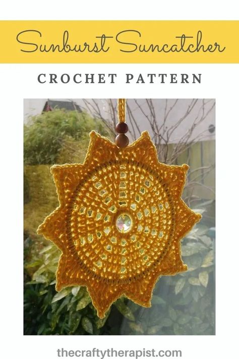 Quick Crochet Gifts Last Minute, Bohemian Crochet Patterns Free, Sun And Moon Crochet Pattern, Free Witchy Crochet Patterns, Crochet Home Decor Boho, Witchy Crochet Ideas, Sun Crochet Pattern Free, Crochet Suncatcher, Witchy Crochet Patterns Free