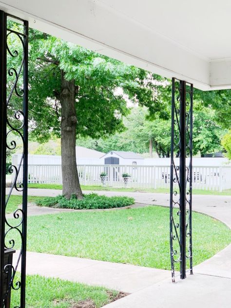 Here’s a before picture taken of the columns on our carport before we started this project.Yikes.See how they needed a little help? And when you looked at the house, these metal columns were almost invisible on the carport. They needed a little updating.Here’s an easy and economical way to update your metal columns with tons of money left over for summer vacation. They were definitely pretty once upon a time and if I found them at a yard sale, I’d take them home and make somethi… Cover Metal Porch Columns With Wood, Column Makeover Porch, Carport Makeover Curb Appeal, Covering Porch Columns With Wood, Fence Decorations Ideas, Diy Porch Post Wrap, Metal Porch Columns, Porch Pillar Makeover, Cover Metal Porch Columns