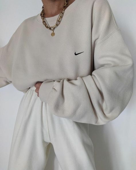 Fashion Brenda, Lazy Outfits, Sweatshirt Outfit, Outfit Inspiration Fall, Cute Comfy Outfits, Fancy Outfits, Streetwear Outfit, Nike Outfits, Vintage Nike