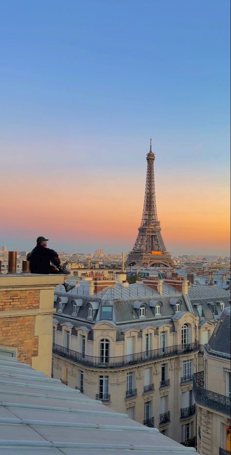 Sunset Eiffel Tower, Paris Sunset, Paris Dream, France Aesthetic, Paris Vibes, Parisian Life, Paris Aesthetic, Voyage Europe, Dream City