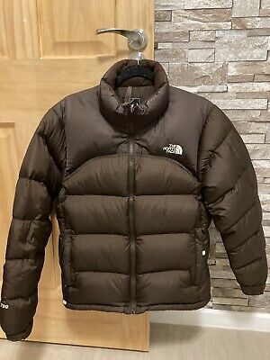 Brown North Face Puffer Jacket, Brown North Face Puffer, Brown North Face Jacket, Brown North Face, Coats North Face, Doudoune The North Face, Brown Puffer Jacket, North Face 1996, North Face 700