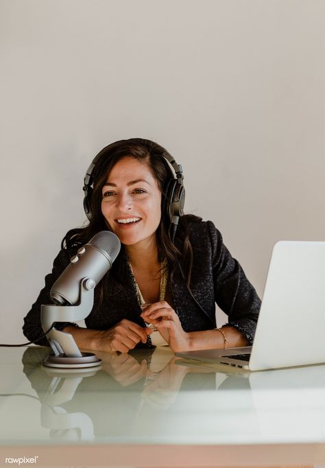 Female radio host broadcasting live in a studio | premium image by rawpixel.com / McKinsey Veuve Cliquot, Radio Host, Branding Photoshoot Inspiration, Personal Branding Photoshoot, Hip Hop Art, Audio Sound, Inspiration Photo, Headshots Professional, Branding Photoshoot