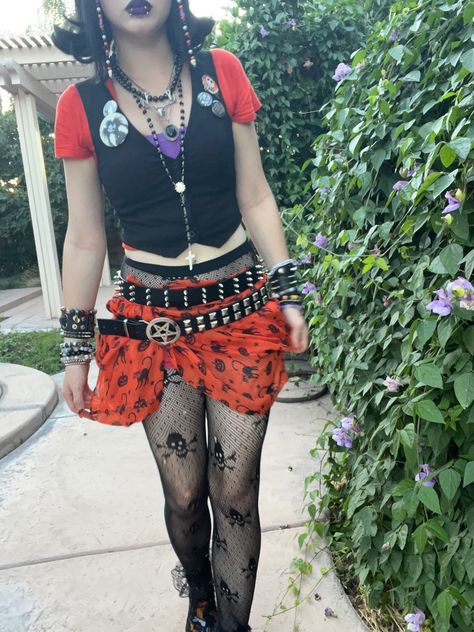 Colourful Alt Outfits, Colorful Alt Outfits, Perky Goth Outfits, Junk Punk, Corset Outfit Alt, Fitted Alternative Fashion Corset, Red And Black Alt Outfits, Red And Black Mall Goth, Girly Punk