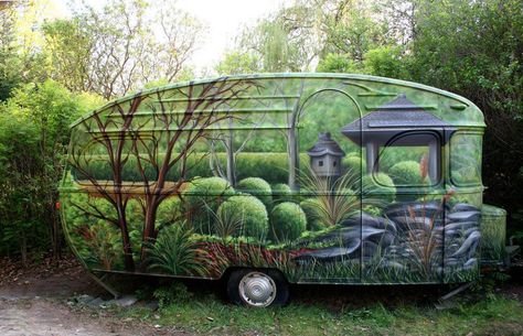 Camouflage Camper! Camper Interior Design, Camping Vintage, Vintage Rv, Pintura Exterior, Cool Campers, Vintage Caravans, Retro Campers, Exterior Paint Color, Vintage Campers