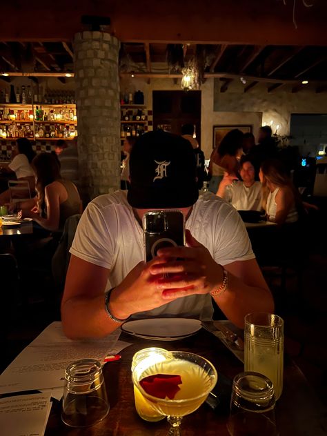 Dinner With Bf Aesthetic, Dinner Boyfriend Aesthetic, Couple At Dinner Aesthetic, Dinner Date Photos Instagram, Pizza Date Aesthetic Couple, Dinner Dates Couple, Dream Man Aesthetic, Fake Date Night Pics, Dinner Date Photo Ideas