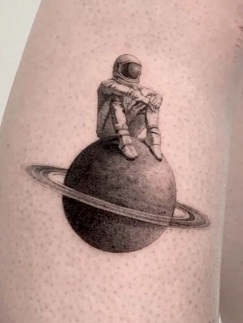 Saturn Tattoo, Astronaut Tattoo, Astronaut Illustration, Surreal Tattoo, Small Shoulder Tattoos, Universe Tattoo, Planet Tattoos, Theme Tattoo, Alien Tattoo