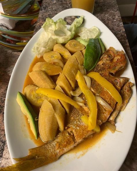 Whole Fish Recipes, Ital Food, Haitian Food, Carribean Food, Plantain Recipes, Jamaican Food, Spice Mix Recipes, Haitian Food Recipes, Caribbean Food