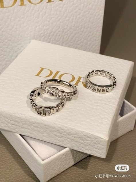 Chanel Ring Silver, Dior Jewelry Silver, Dior Accessories Jewelry, Dior Ring Silver, Rings Expensive, Chanel Jewelry Ring, Branded Accessories, Chanel Jewellery, Girly Bracelets