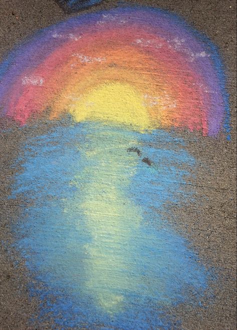 Sidewalk Chart Art, Aesthetic Chalk Ideas, Nature Chalk Art, Easy Chalk Drawings Kids, Chalk Inspo Summer, Realistic Chalk Art, Cool Chalk Art Ideas, Anime Chalk Art, Sunset Chalk Art