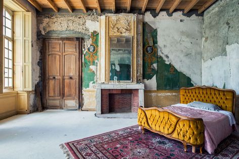 This 18th-Century French Chateâu Is Being Transformed Into A Boutique Luxury Hotel- ELLEDecor.com Chateau De Gudanes, Chateaux Interiors, Chateau Hotel, Old Manor, Loft Interiors, Hotel Boutique, French Cottage, French Chateau, Plywood Furniture