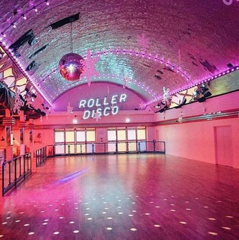 Roller Disco skating rink. It would be a blast to have a skating disco party and relive your childhood. Small Restaurant Design, Disco Aesthetic, Roller Skating Rink, Industrial Room, San Myshuno, Skating Aesthetic, Roller Rink, Roller Disco, 80s Aesthetic