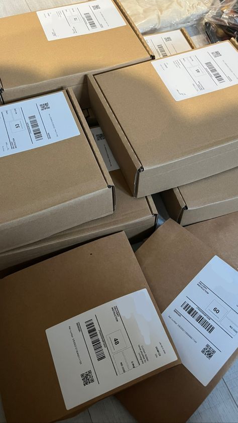 Package Delivery Aesthetic, Online Orders Aesthetic, Shipping Orders Aesthetic, Aesthetic Business Packaging, Online Store Aesthetic, Business Packaging Aesthetic, Packing Orders Aesthetic, Popcorn Branding, Parcel Aesthetic