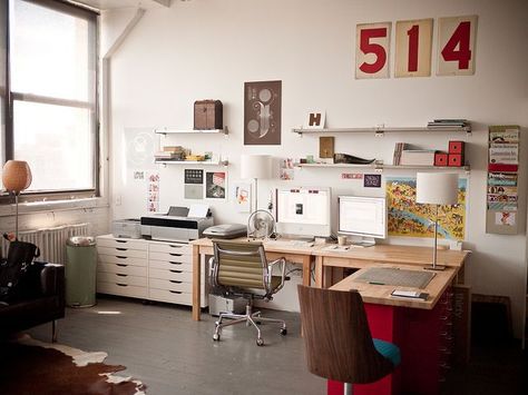 studio Jessica Hische, Dream Office Space, Workspace Studio, Live Work Space, Decor Studio, Creative Office, Dream Office, Workspace Inspiration, Office Workspace