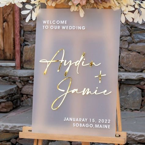 Frosted Acrylic Sheet, Spiegel Gold, Signage Acrylic, Acrylic Welcome Sign, Acrylic Wedding Sign, Garden Backdrops, Modern Wedding Decor, Modern Minimalist Wedding, Personalized Wedding Sign