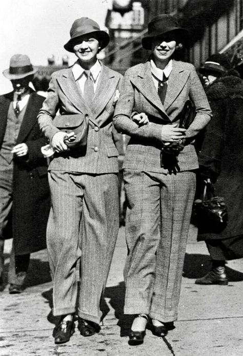 1920 Prohibition, Dapper Women, Vintage Tomboy, Women Menswear, Women In Suits, Sarah Williams, Vintage Lesbian, Gender Bending, Woman In Suit