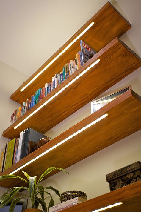 Led shelf lighting Led Shelf Lighting Living Room, Under Shelf Decor, Led Wall Shelf, Bookshelf Led Lighting, Led Bookshelf Lighting, Bar Shelf Lighting, Led Bookshelf, Shelf Led Lighting, Invisible Shelf