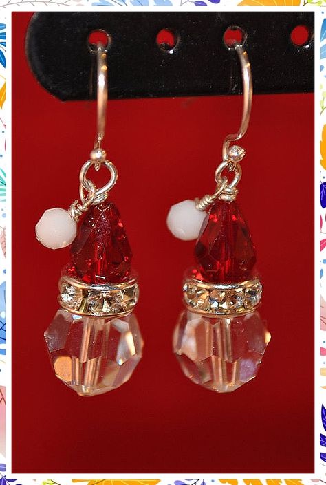 Christmas Earrings - Is that what you want? Act fast while all are still fresh in your mind. Visit NOW to view more. Christmas Jewelry Diy, Diy Armband, Christmas Bead, Homemade Jewelry, Holiday Earring, Holiday Jewelry, Christmas Earrings, Diy Schmuck, Christmas Jewelry