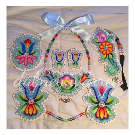 For sale ⭐️ IBM for price Beaded Horses, Grass Dance Outfits, Powwow Beadwork, Beaded Clothing, Fancy Shawl, Powwow Regalia, Loom Designs, Beaded Designs, Native Beading Patterns