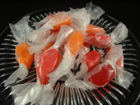 Starburst flavoured taffy Homemade Starburst, Taffy Recipe, Home Made Candy, Starburst Candy, Candy Sushi, Taffy Candy, Fruit Chews, Candy Truffles, Healthy Recipes Easy Snacks