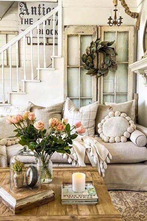 Shabby Living Room Ideas, Small Living Room Ideas Boho Chic, Shabby Chic Family Room, Cottage Family Room Ideas, Country Romance Living Room, Studio Cottage Interior, Spring Home Decor Ideas Living Rooms, Shabby Chic Farmhouse Living Room, Cottage Core Living Room