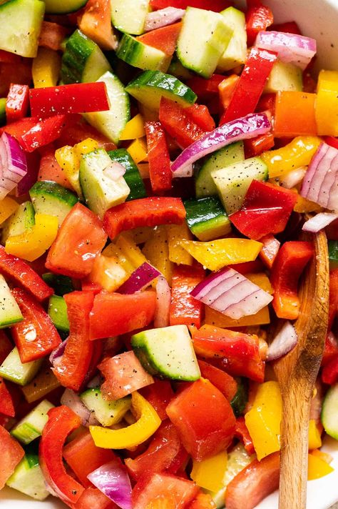 Cucumber Tomato Red Onion Avocado Salad, Cucumber Onion Pepper Salad, Pepper And Tomato Salad, Red Bell Pepper Salad, Raw Pepper Recipes, Raw Bell Pepper Recipes, Tomato Pepper Salad, Bell Pepper Cucumber Salad, Cucumber And Bell Pepper Salad