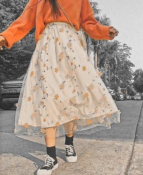 Sunflower Skirt Outfit Style, Skirt Cottagecore Outfit, Colourful Girly Outfits, Long Skirt Girly Aesthetic, Artcore Aesthetic Outfit, Cottagecore Modern Outfit, Long Cute Skirts, Flower Skirt Aesthetic, Floral Clothes Aesthetic