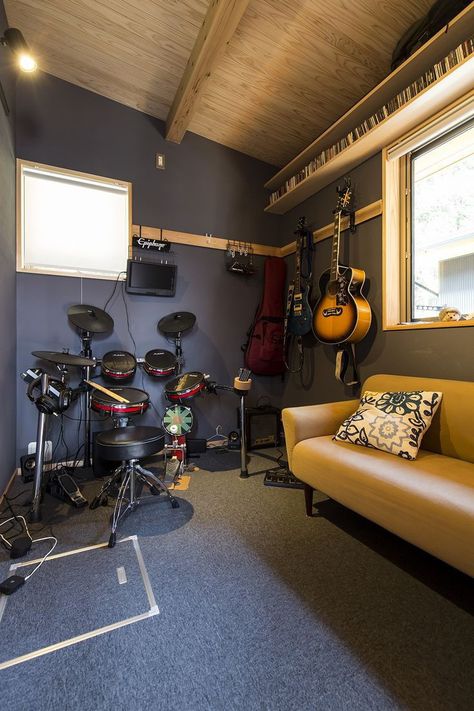 Small Music Room Ideas Home, Music Room Ideas Home Studio, Small Music Room, Musician Room, Music Room Design, Music Bedroom, Drum Room, Home Studio Ideas, Home Music Rooms