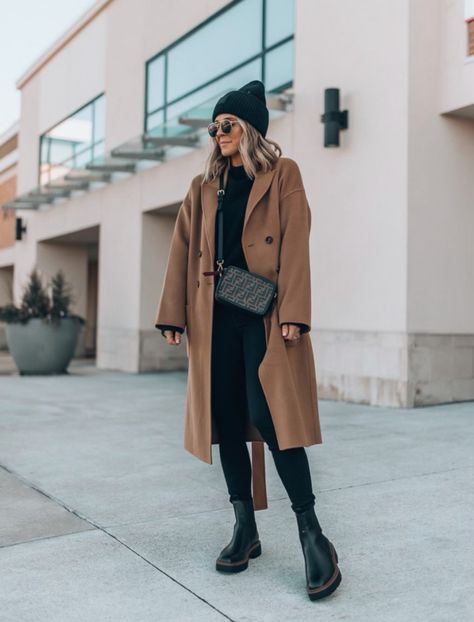 Chelsea Boots Outfits, Vinter Mode Outfits, Chelsea Boots Outfit, Winter Boots Outfits, Black Boots Outfit, Nyc Outfits, New York Outfits, Winter Fashion Outfits Casual, Europe Outfits