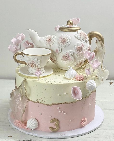 Tea Party Cake Birthday, Afternoon Tea Birthday Cake, Bolo Hot Wheels, Teapot Cake, Tea Party Cake, Decorator Frosting, Girly Cakes, Fairy Crafts, Fake Cake