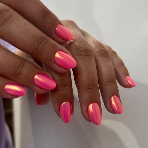 Summer Nails Chrome Pink, Pedicure Nails Summer, Summer Metallic Nails, Summer Glazed Nails, Pink Gold Chrome Nails, Pink Chrome Pedicure, Pink And Orange Chrome Nails, Ombré Nails With Chrome, Glazed Donut Pedicure