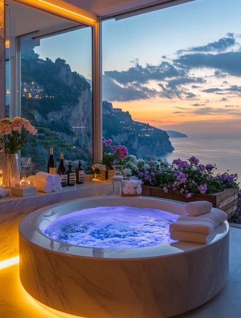 Penthouse Bathroom Luxury, Funky Bathrooms, Dream Bathroom Luxury, Round Tub, Aesthetic Bath, Floral Bathroom Decor, Modern Bathtub, Luxe Decor, Floral Bathroom