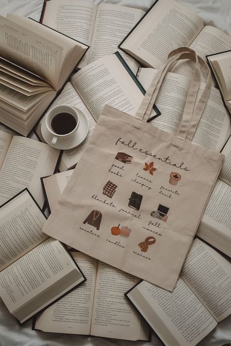 Tote Bag Photography Ideas, Tote Bag Photoshoot, Autumn Tote Bag, Sweater Candles, Tote Aesthetic, Planner Designs, Autumn Essentials, Fall Tote Bag, Fall Tote