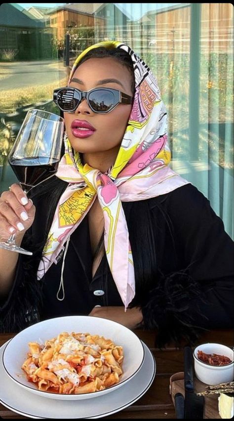 Women Head Scarf Fashion, Chanel Head Scarf, Silk Scarf Outfit Black Women, Elegant Head Scarf, Outfit With Head Scarf Black Women, Luxury Scarf Outfit, Designer Scarf On Head, Silk Headscarf Outfit, Scarf On Head Outfit