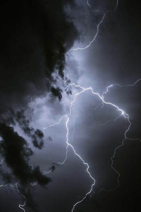 Buy Epic Thunder MP3: https://goo.gl/NLY0Vs Up here in the mountains, this thunderstorm just got real. The thunder rumbles across the jagged landscape. Rain ... Storm Photography, Wallpaper Gelap, Lightning Photos, Storm Wallpaper, Lighting Storms, Lightning Photography, Wallpaper Estetika, Ride The Lightning, Tapeta Galaxie