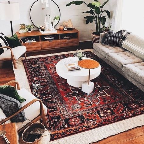 Rug 👌🏼 Remodel Closet, White Leather Couch, Furnitur Ruang Keluarga, Modern Boho Living Room, Small Living Room Layout, Bohemian Interior Design, A Rug, Livingroom Layout, Boho Interior