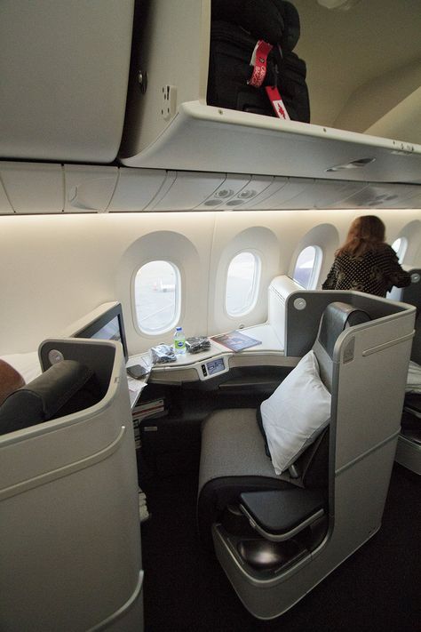 Air Canada Business Class Review: Signature Class Luxuries Await Travel Business Class Aesthetic, Business Trip Aesthetic, Business Class Flight Aesthetic, Classes Aesthetic, Flying Business, First Class Travel, Business Class Travel, Traveling For Work, Business Class Lounge